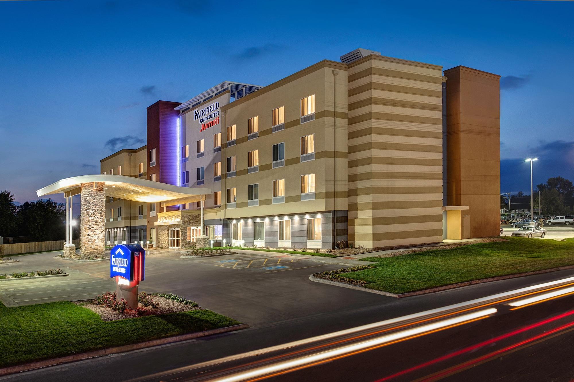 Hotel Fairfield & By Marriott 3*