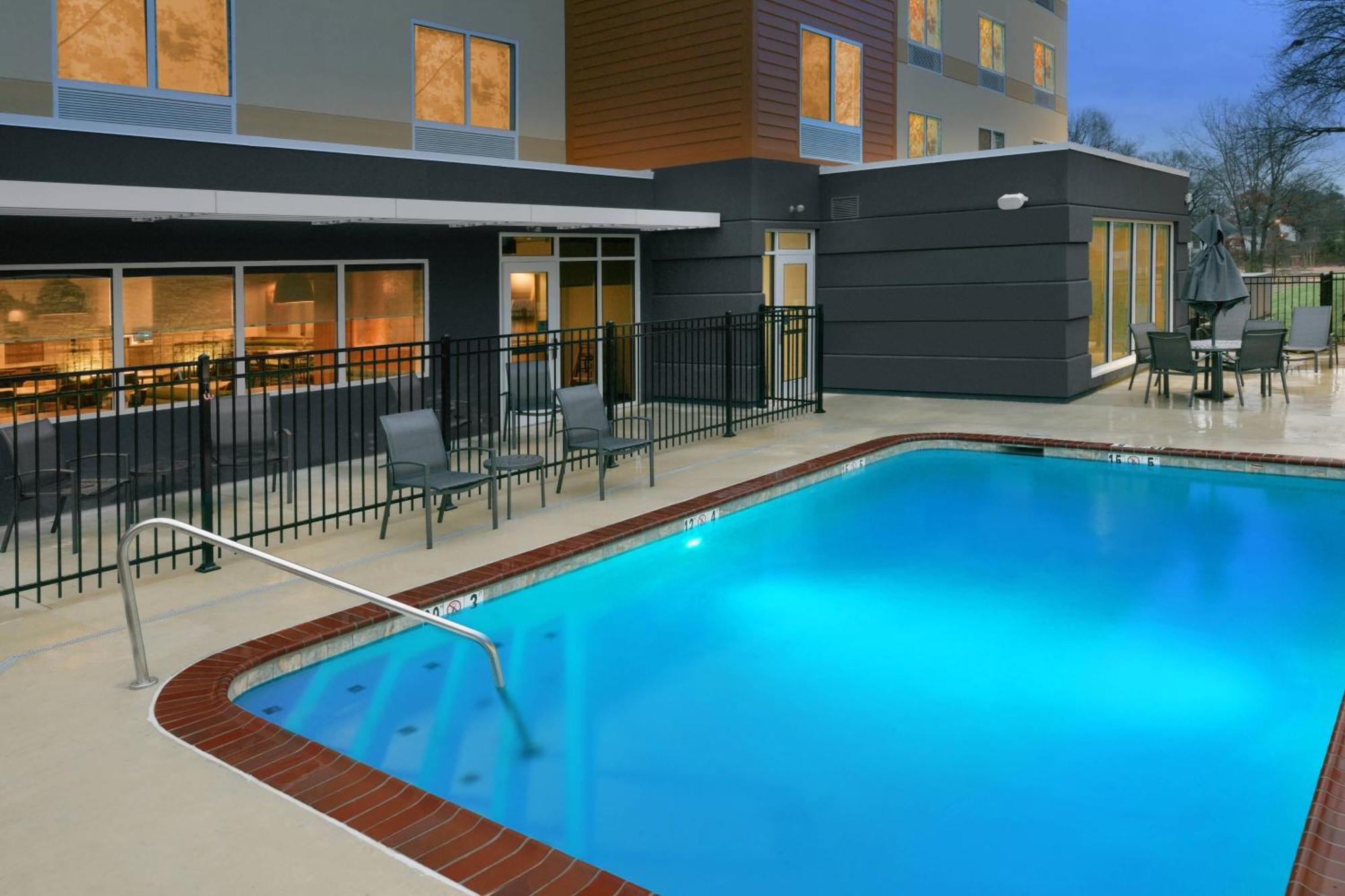 Fairfield & By Marriott 3*